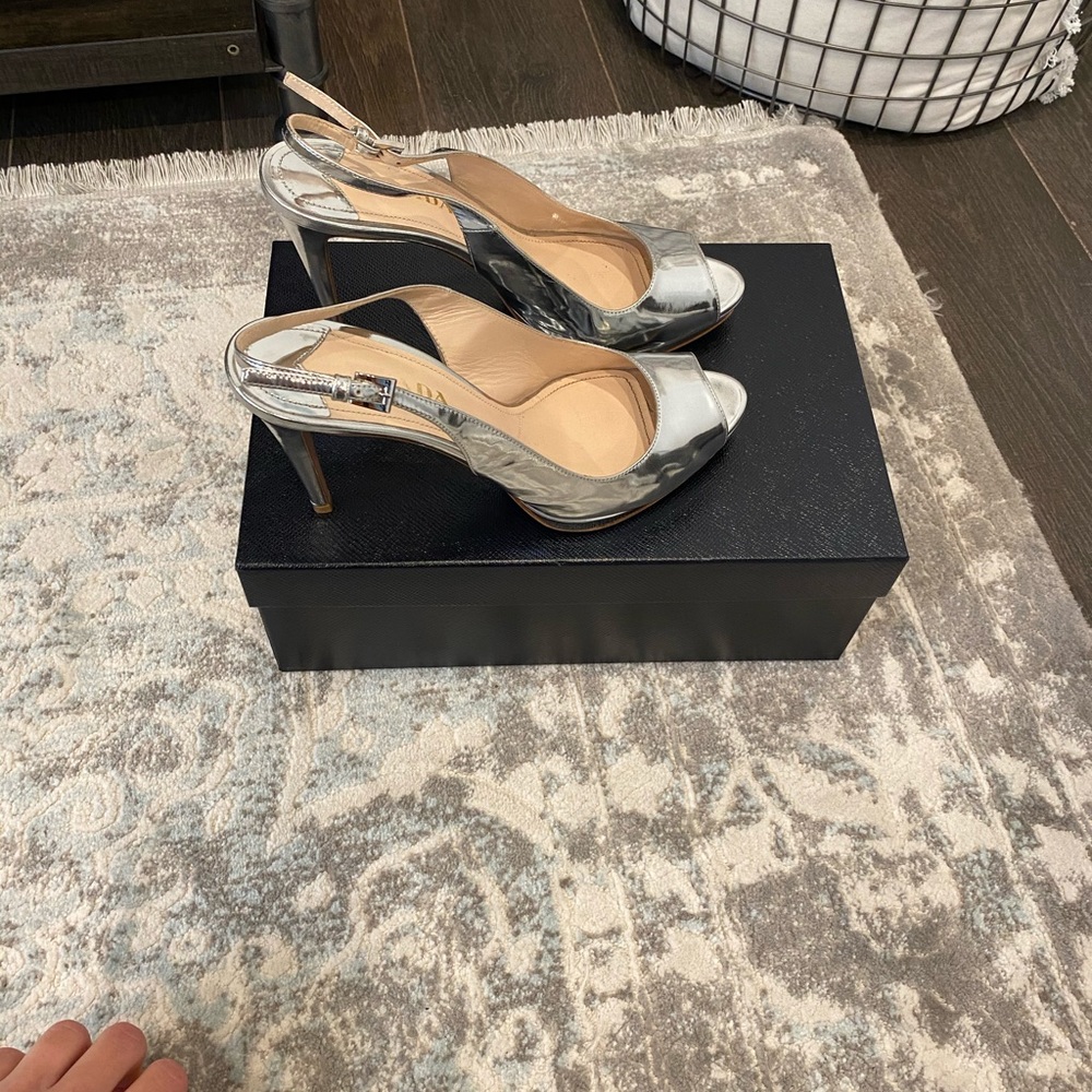 Prada Pumps